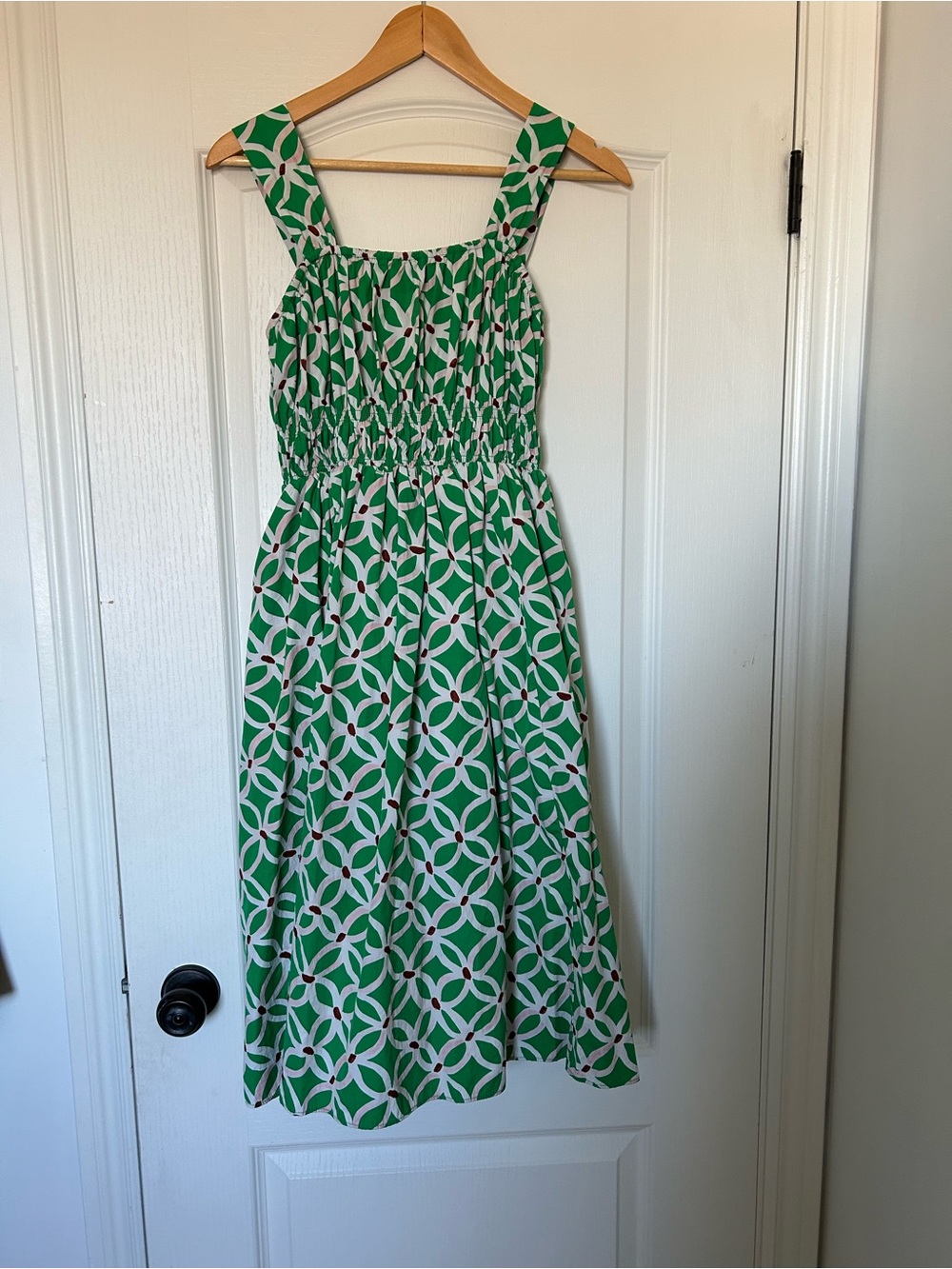 Sleeveless Green Geometric Smocked Midi Dress